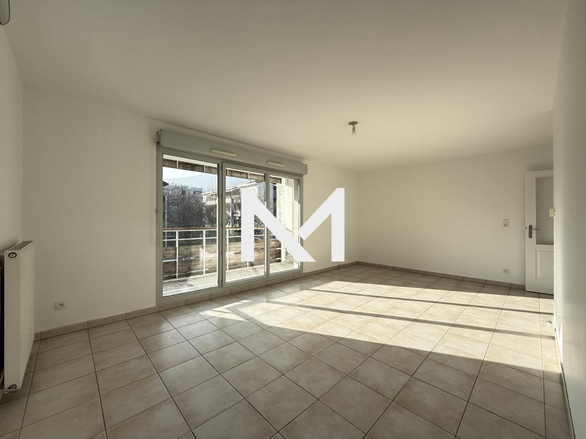 MEYLAN - APPARTEMENT 3 PIÈCES - Photo 1