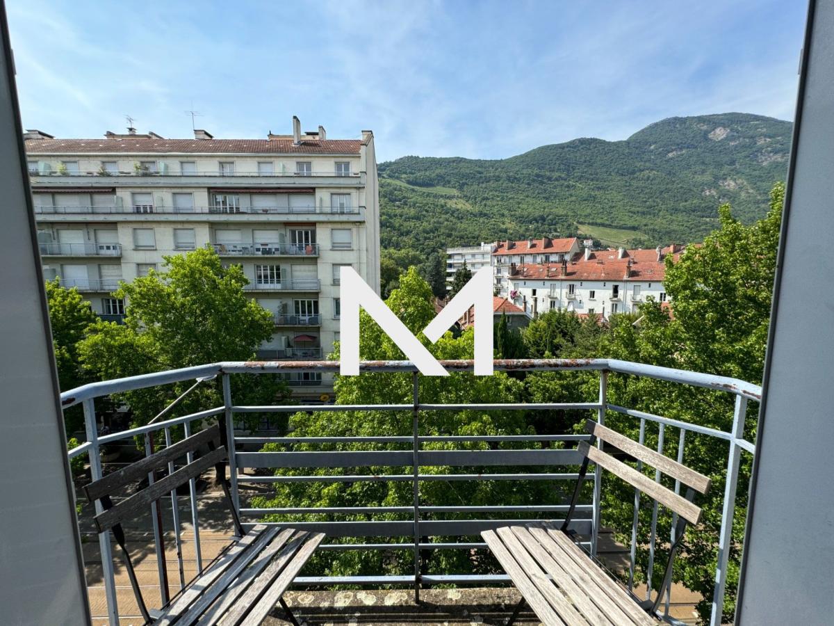 ILE VERTE - TRES BEAU T2 MEUBLE AVEC BALCONS - IDEAL COLOCATION - Photo 1