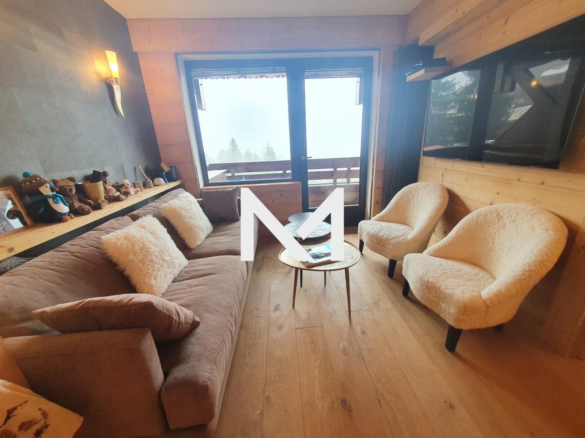 MEGEVE T3 AVEC TERRASSE ET STATIONNEMENTS - Photo 1