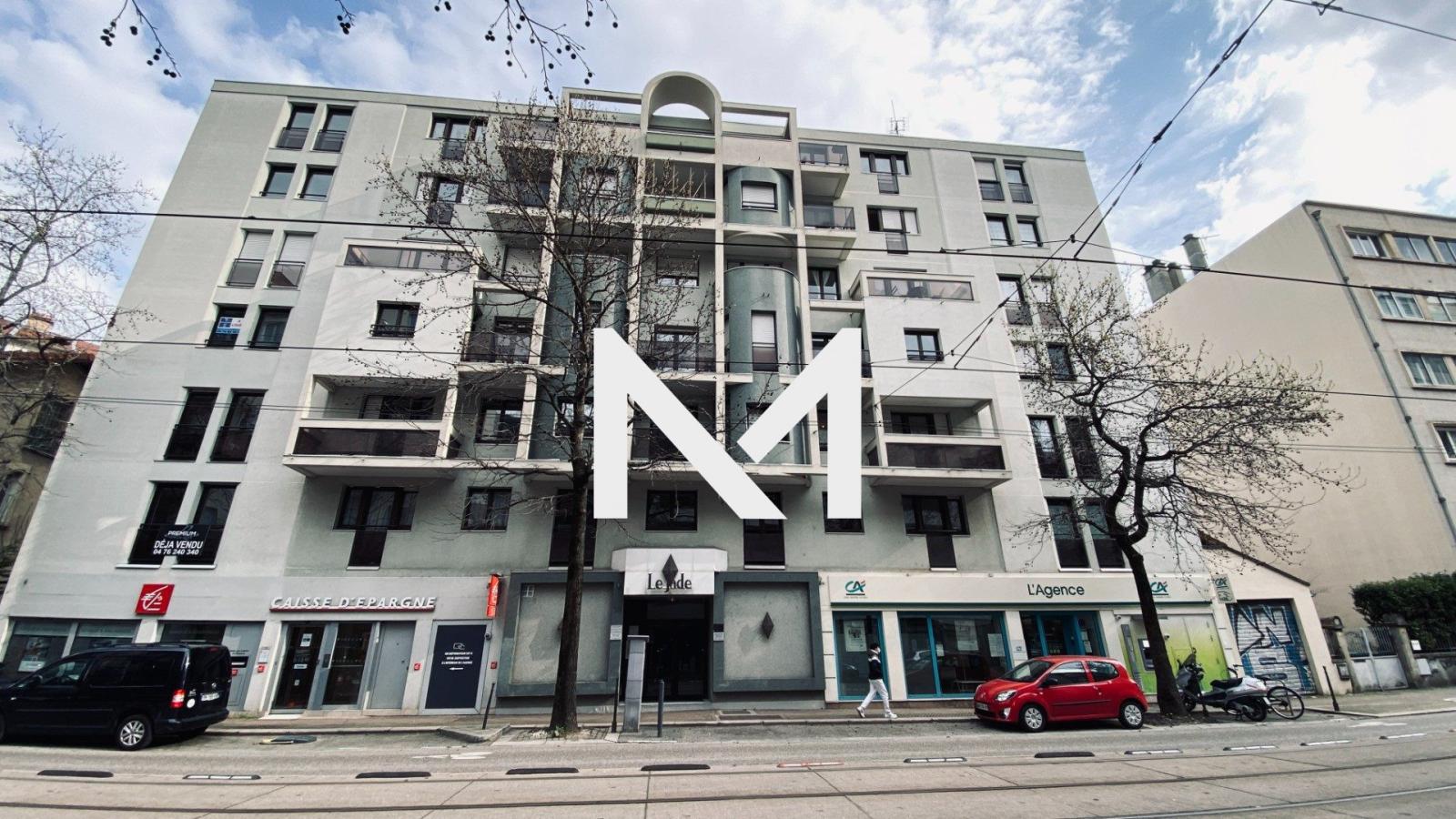 ILE VERTE - Avenue Maréchal Randon - Garage dans copropriété sécurisée - Photo 1