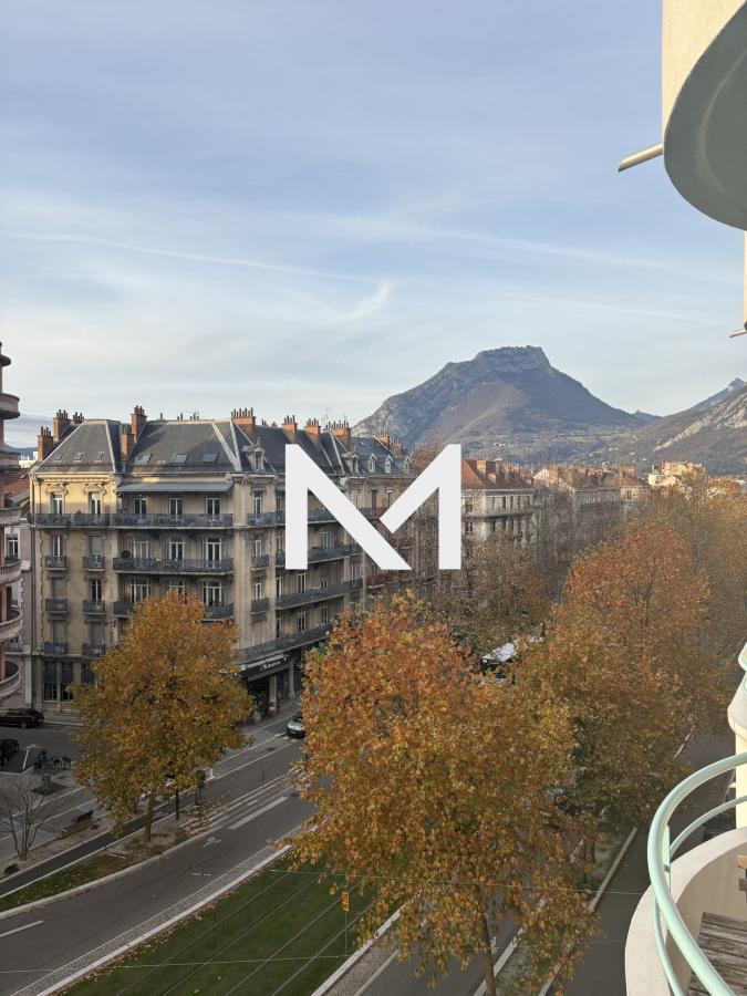 AIGLE - T3 - Etage élevé - 2 balcons - Photo 1