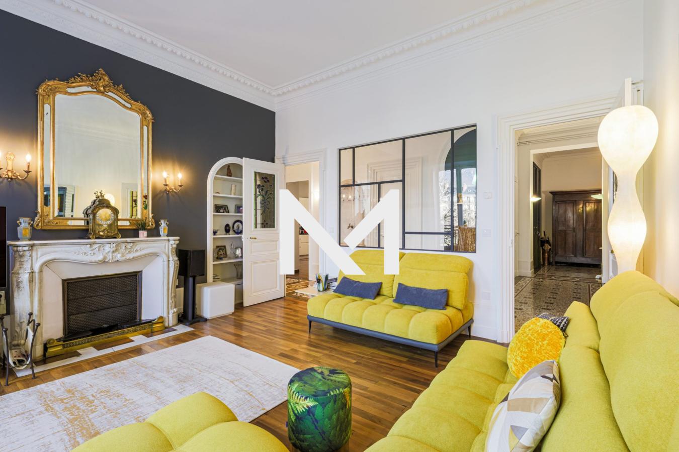 GRENOBLE - PLACE VICTOR HUGO - SUPERBE APPARTEMENT - 5 CHAMBRES - POSS GARAGE - Photo 1