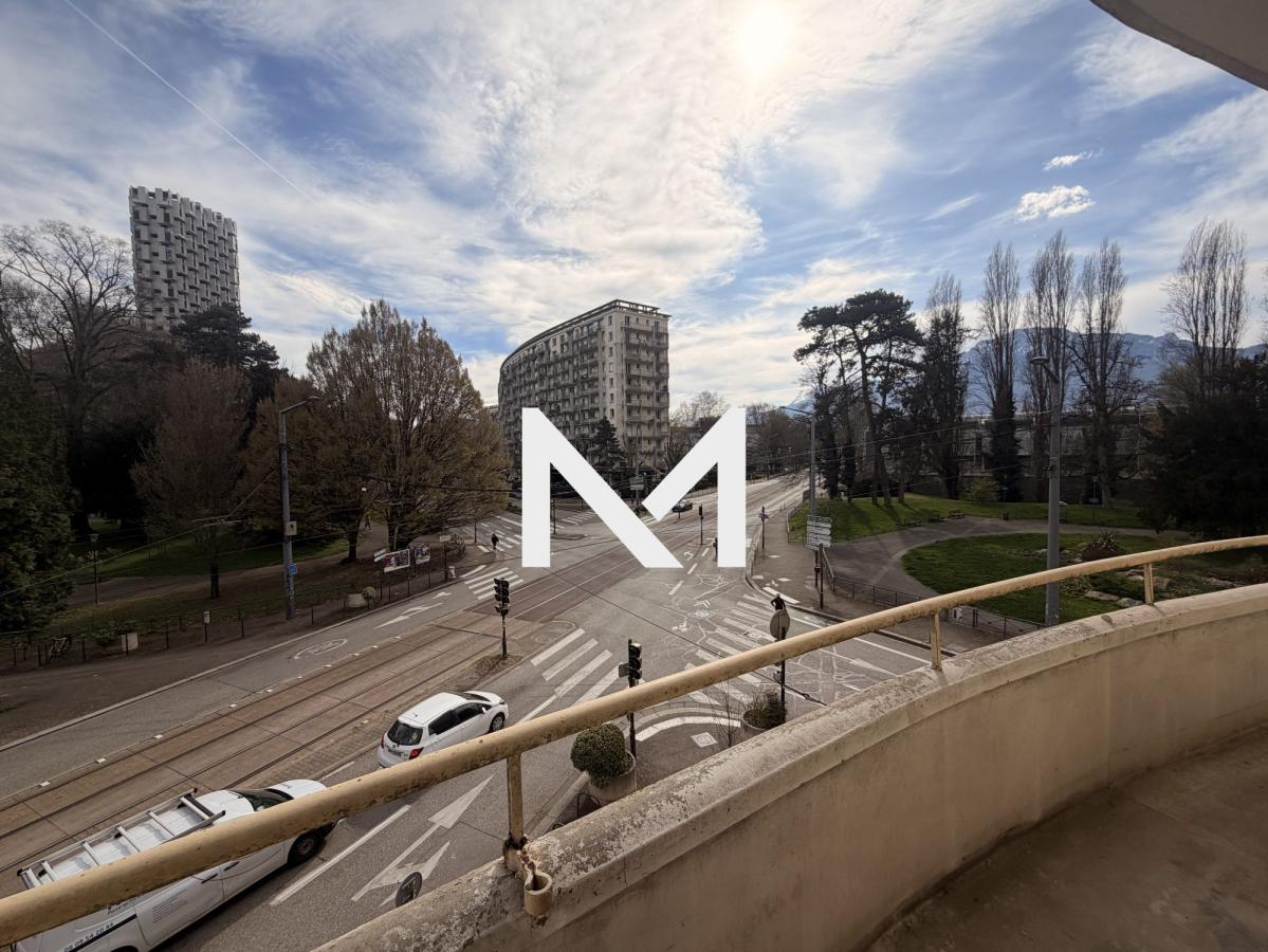 ILE VERTE - TRES BEAU T3 RENOVE AVEC BALCON ET CLIMATISATION - Photo 1