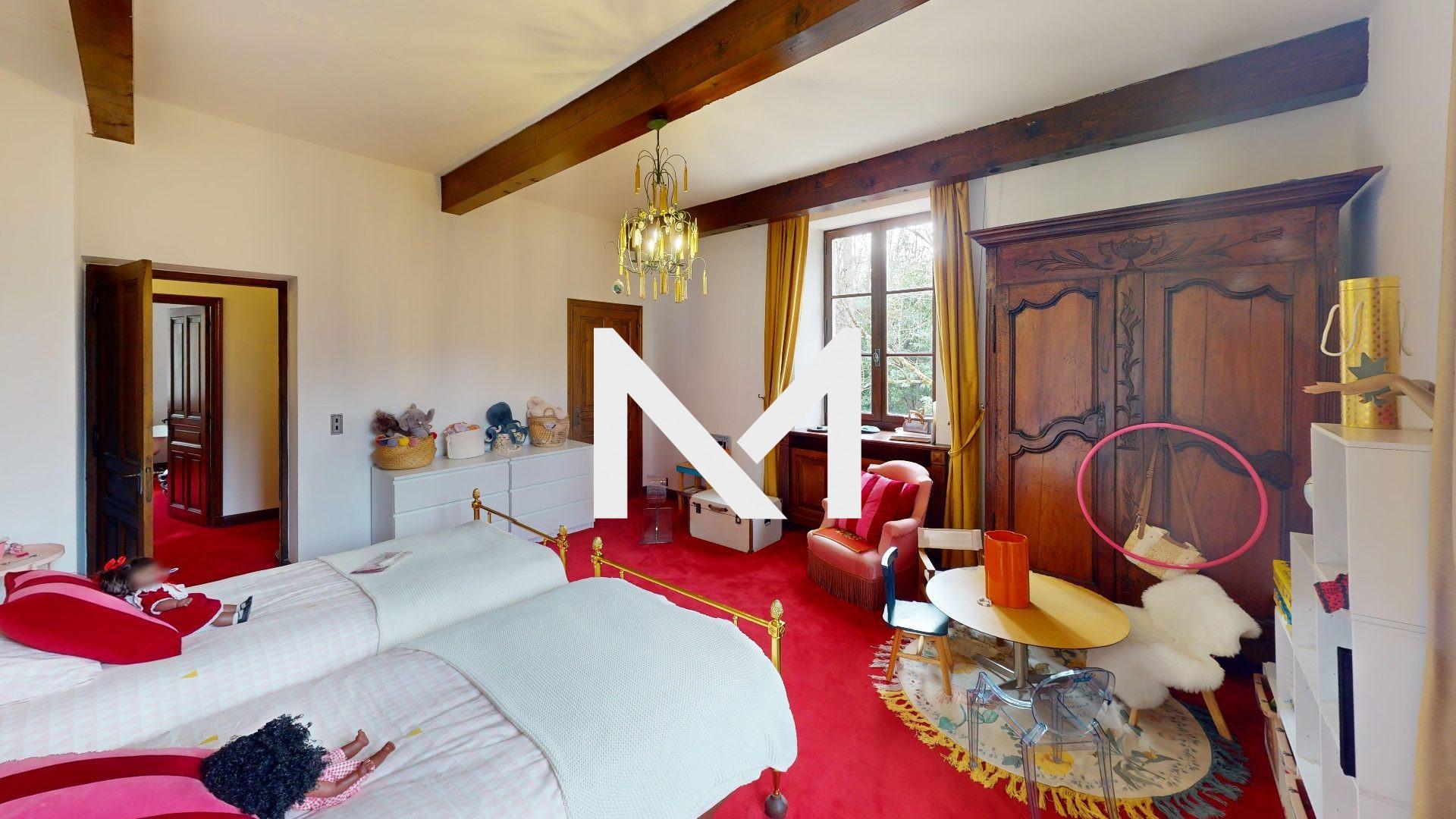 MAISON DE MAÎTRE AVEC DEPENDANCES ET PLAN D'EAU SUR 4 HECTARES - Photo 15