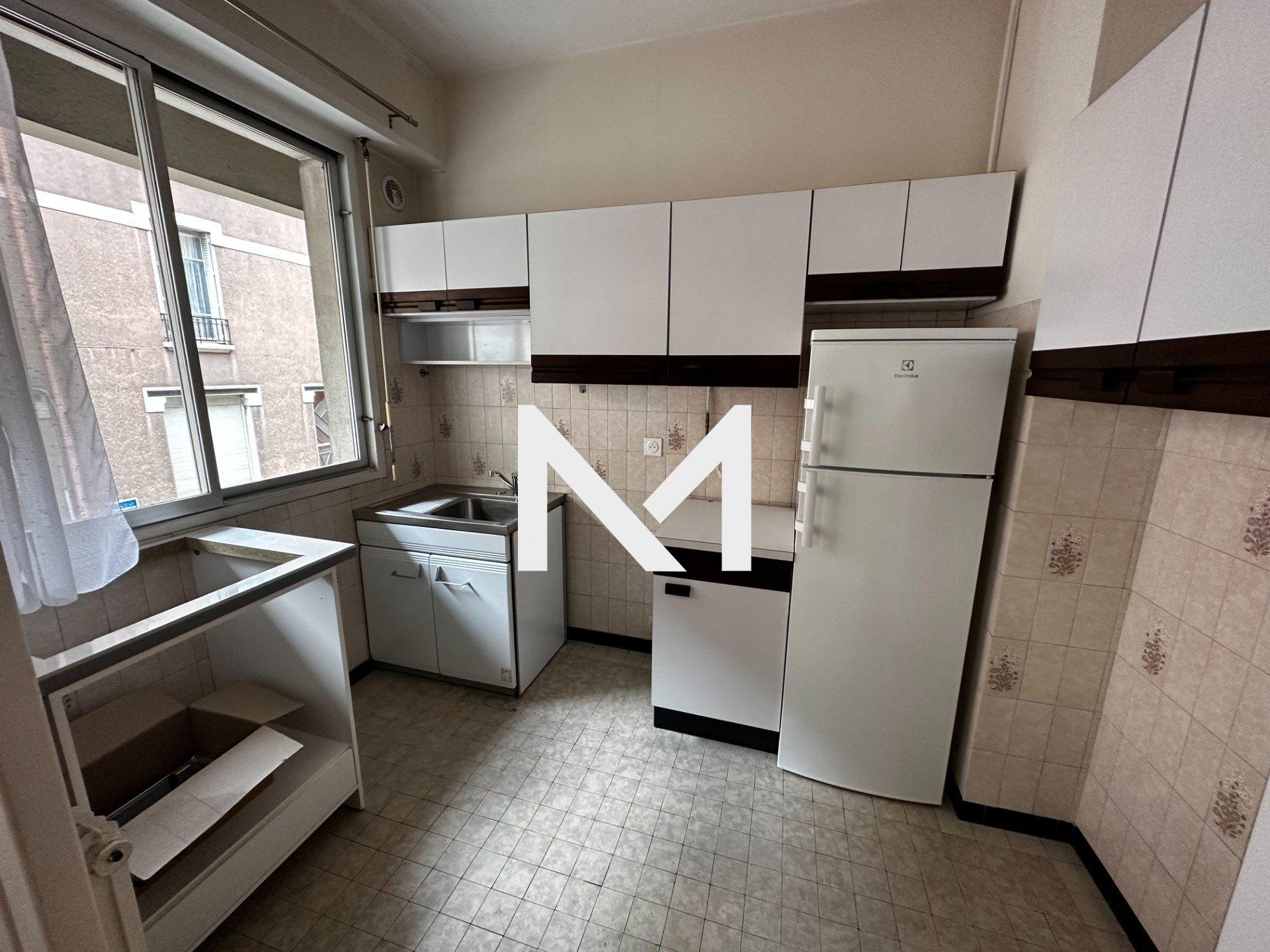 CHAMPIONNET - RUE CHARLES TESTOUD - T1 avec cuisine aménagée - Photo 2