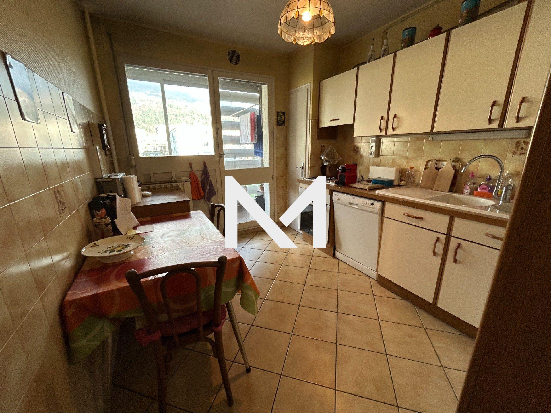 MEYLAN - SECTEUR AYGUINARD - GRAND T4 - Photo 5