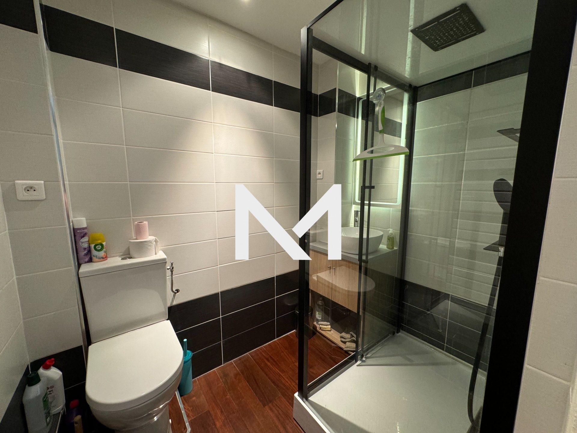 ILE VERTE - TRES BEAU T2 MEUBLE AVEC BALCONS - IDEAL COLOCATION - Photo 5