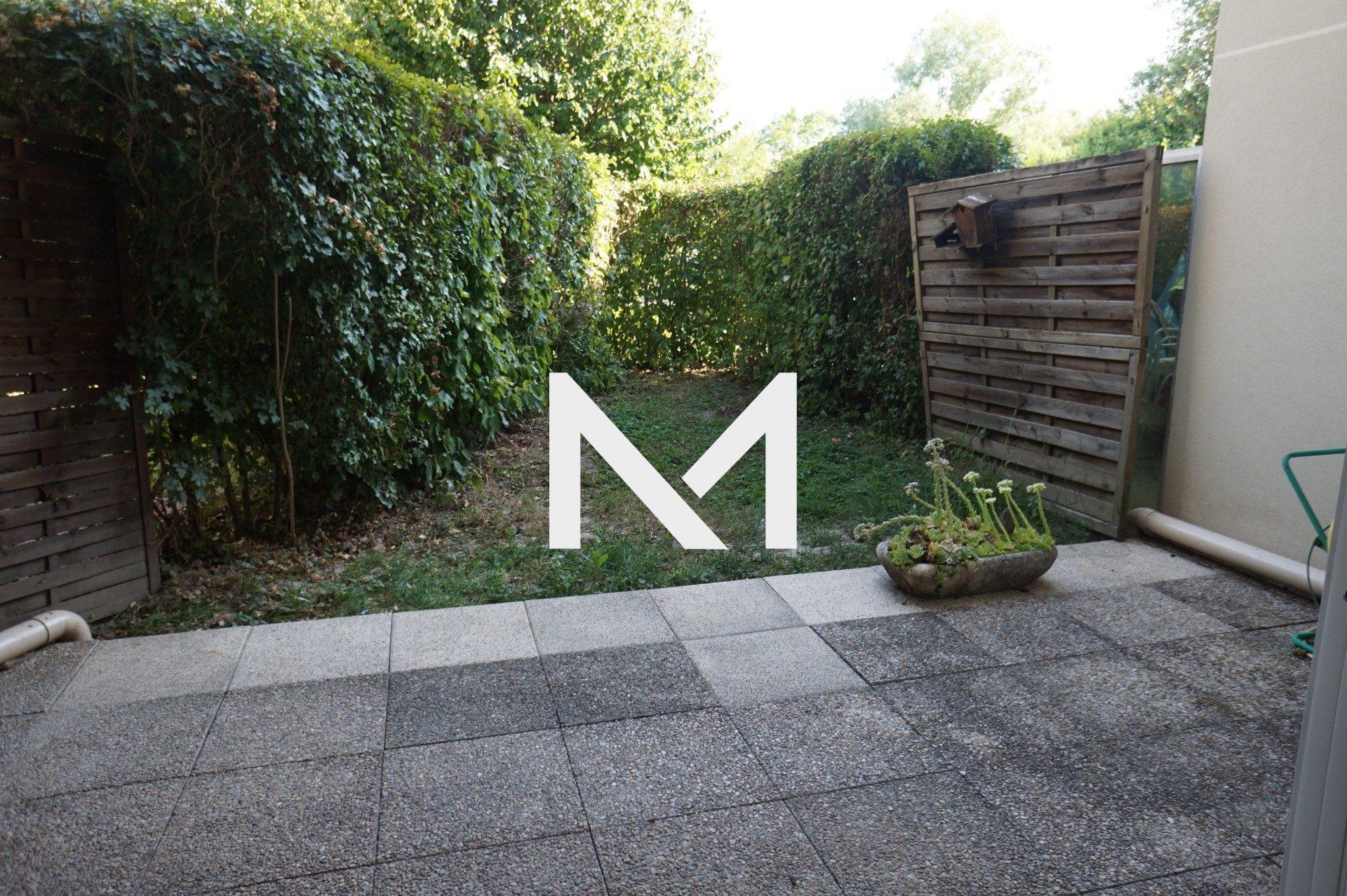 MEYLAN - Agréable T2 en rez-de-jardin - Photo 1