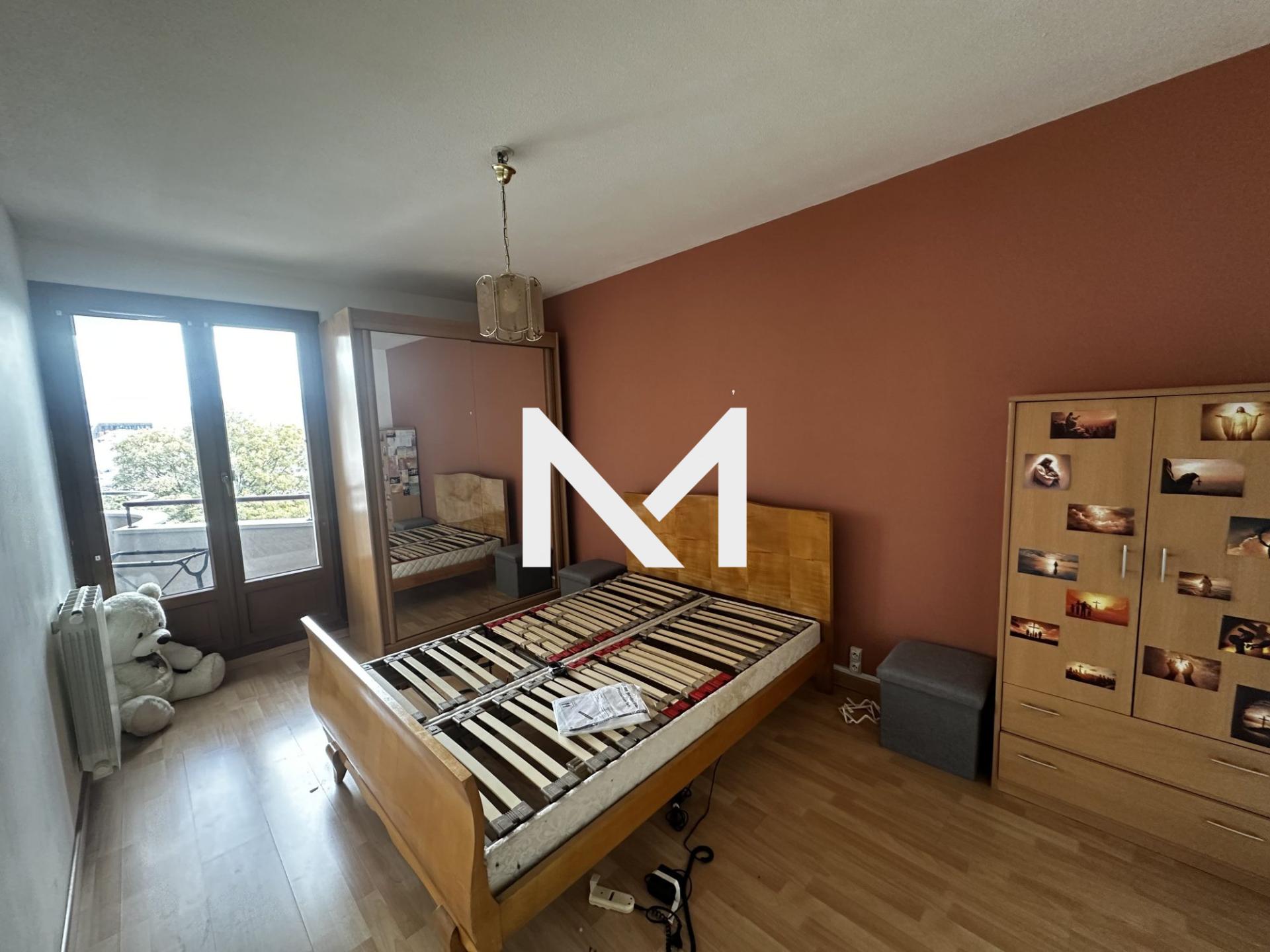 FONTAINE - T3 MEUBLE AVEC GRAND BALCON ET GARAGE - Photo 4