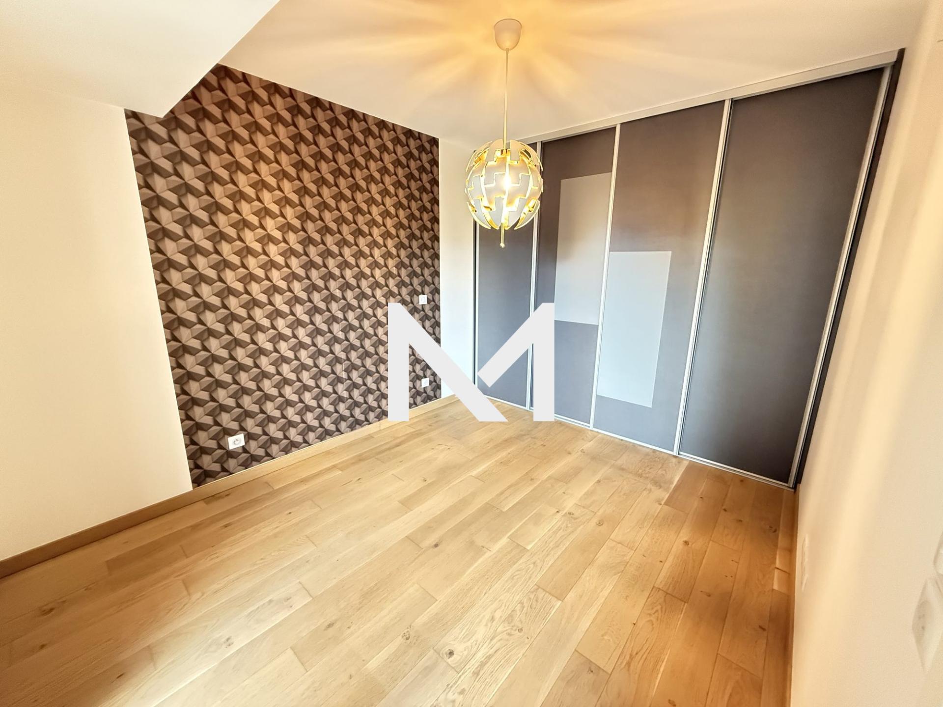 CORENC - ROUTE DE CHARTREUSE LE FERDINAND - T2 avec Jardin et Garage - Photo 5