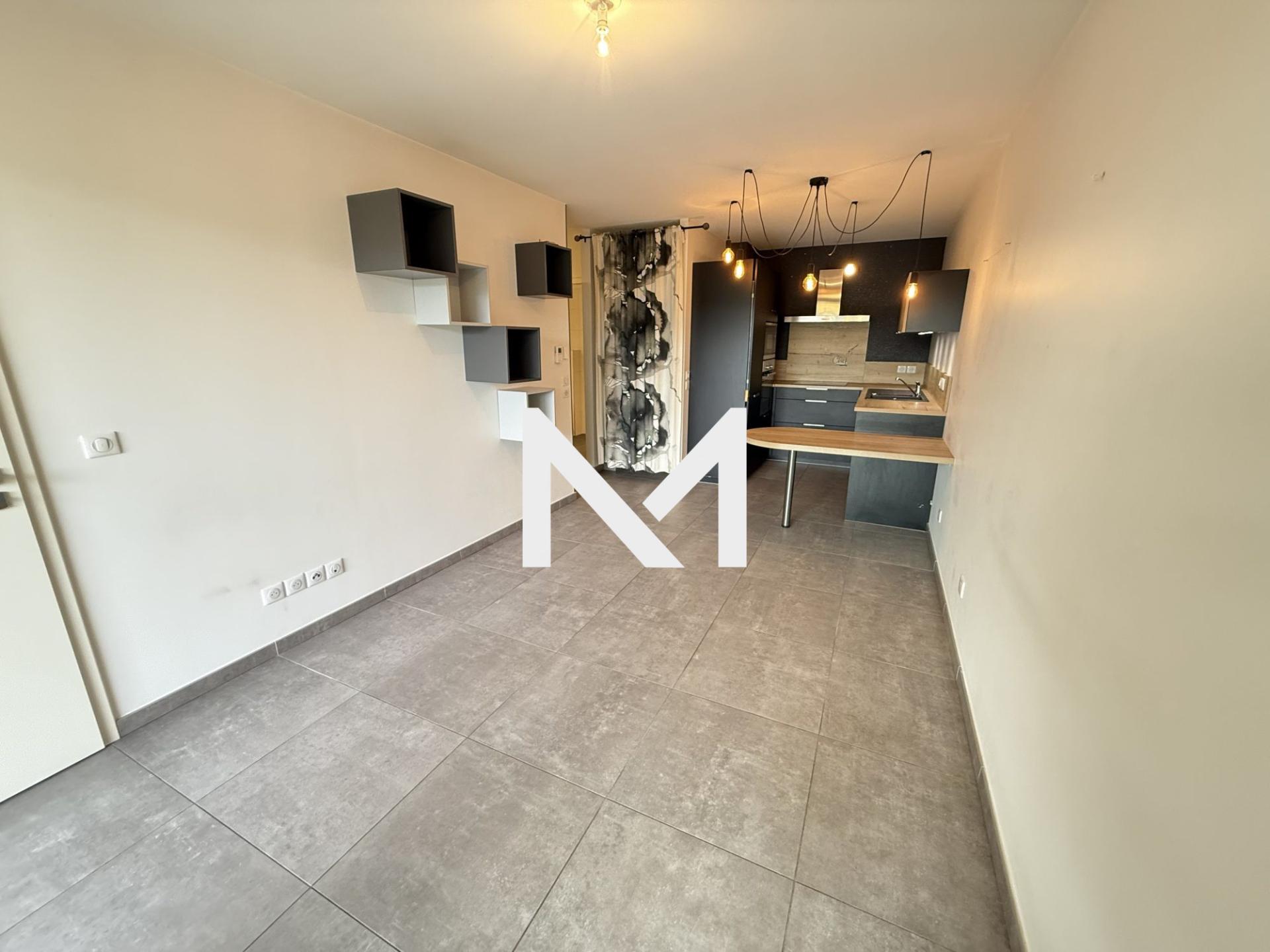 CORENC - ROUTE DE CHARTREUSE LE FERDINAND - T2 avec Jardin et Garage - Photo 3