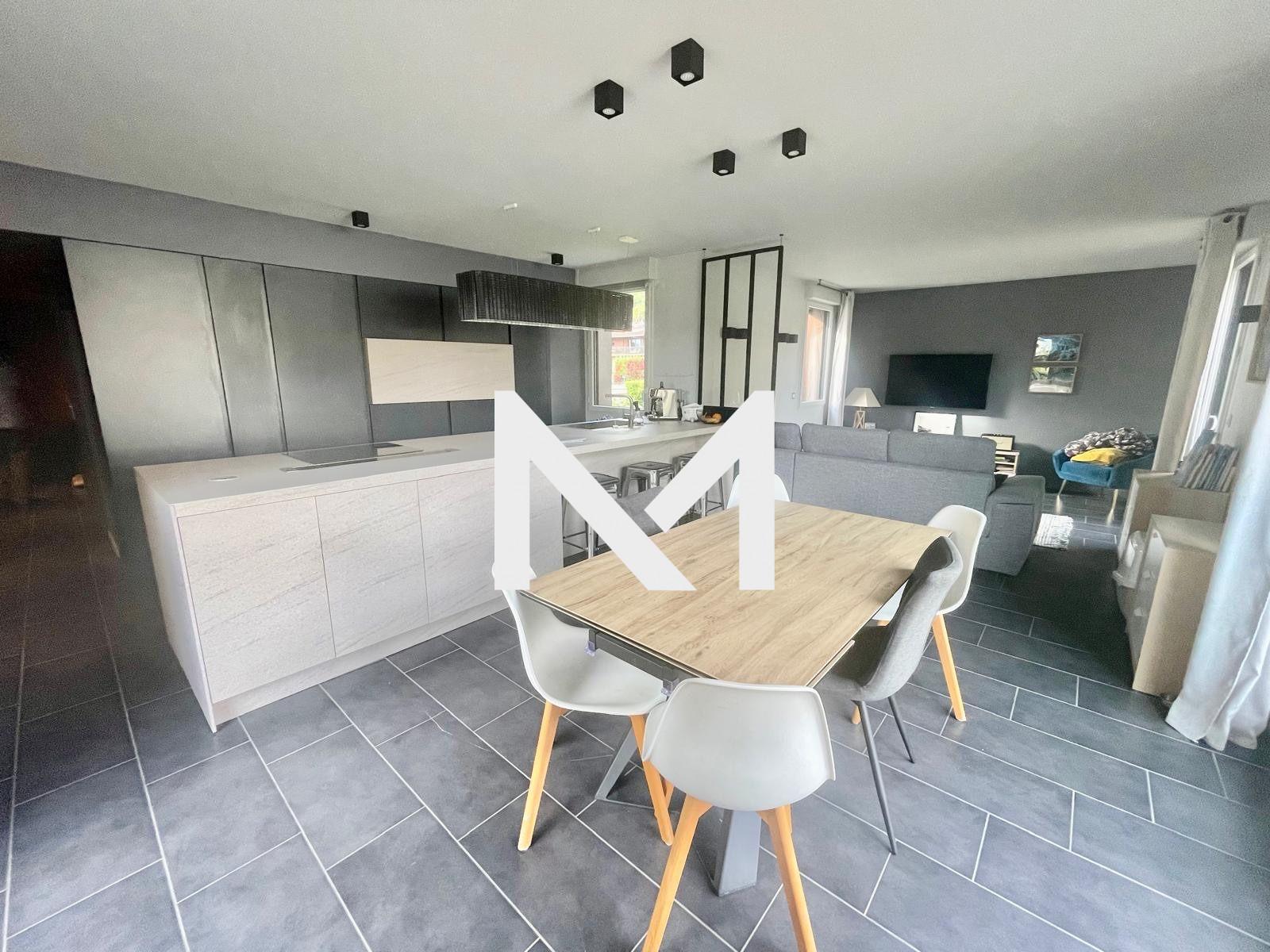 CORENC - TERRASSE DE 160 m² - STATIONNEMENTS - Photo 1