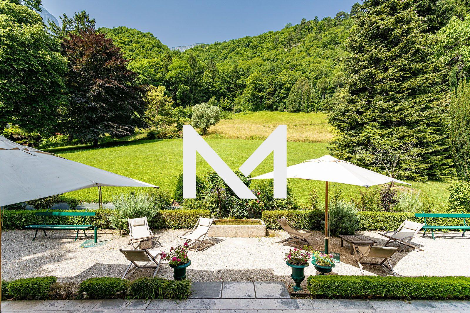 MAISON DE MAITRE AVEC PARC - NOYAREY - Photo 2