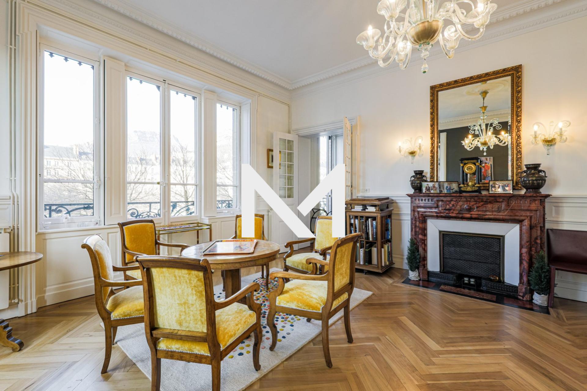 GRENOBLE - PLACE VICTOR HUGO - SUPERBE APPARTEMENT - 5 CHAMBRES - POSS GARAGE - Photo 4