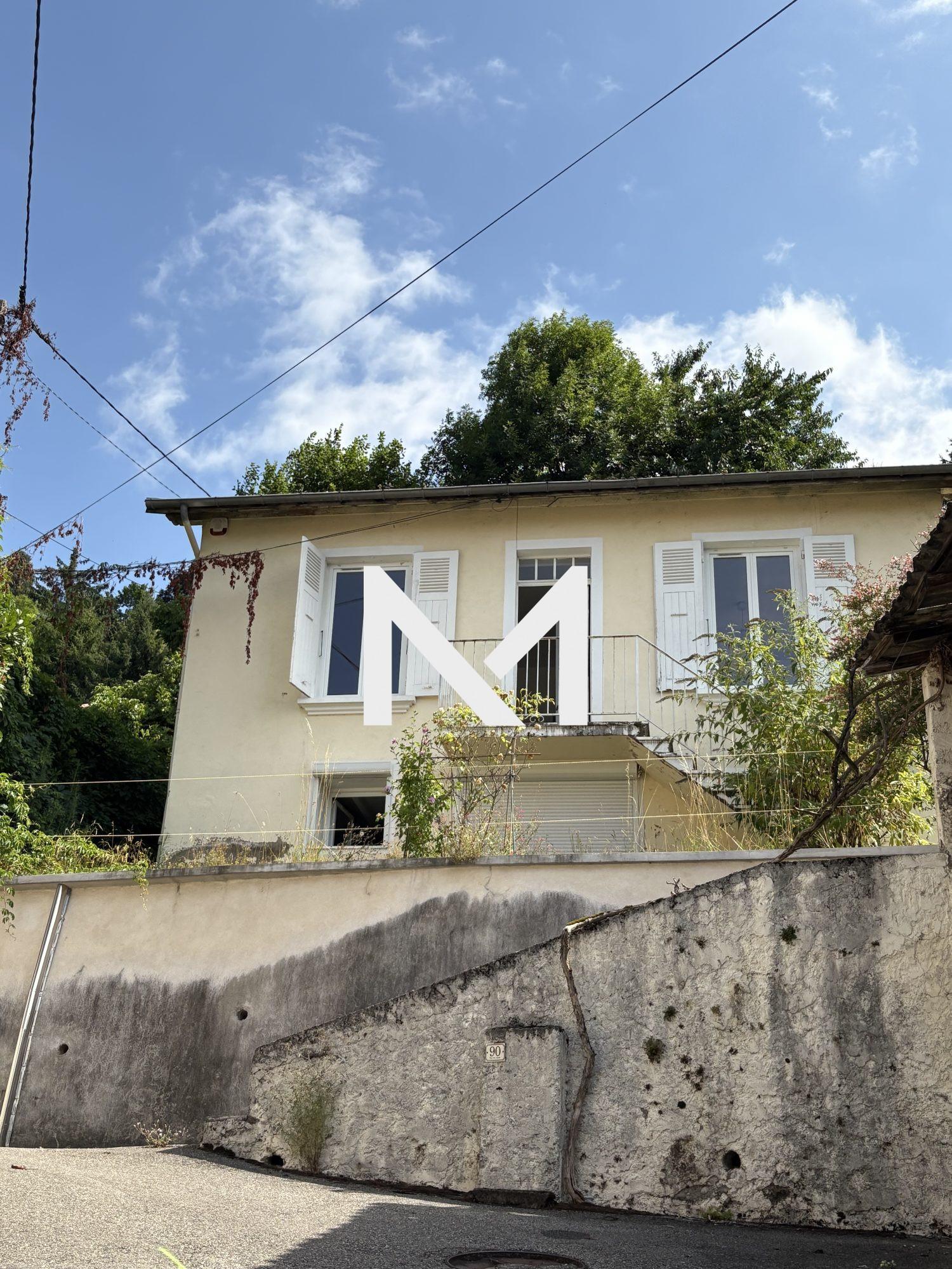 Coublevie - A rénover - Maison avec terrasse - Photo 1