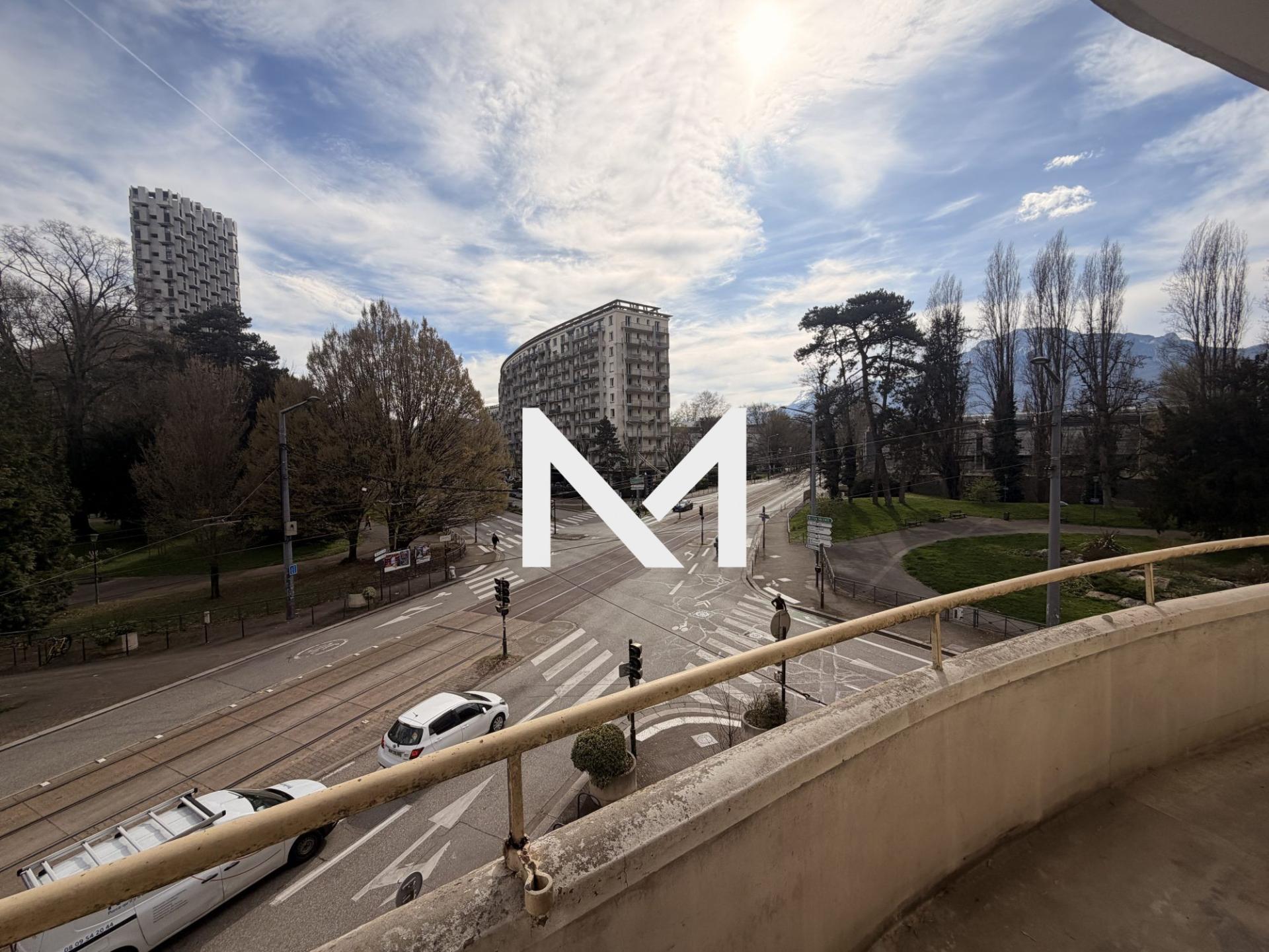 ILE VERTE - TRES BEAU T3 RENOVE AVEC BALCON ET CLIMATISATION - Photo 1