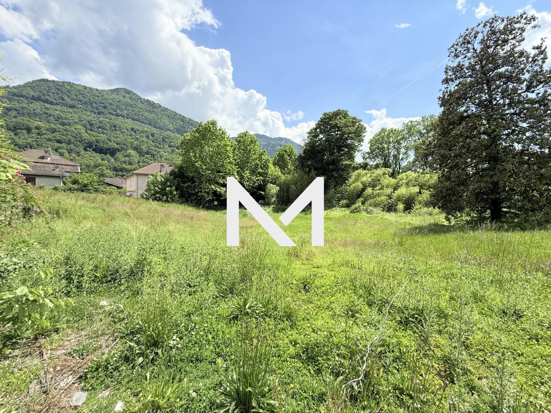 TERRAIN CONSTRUCTIBLE - GONCELIN - Photo 1