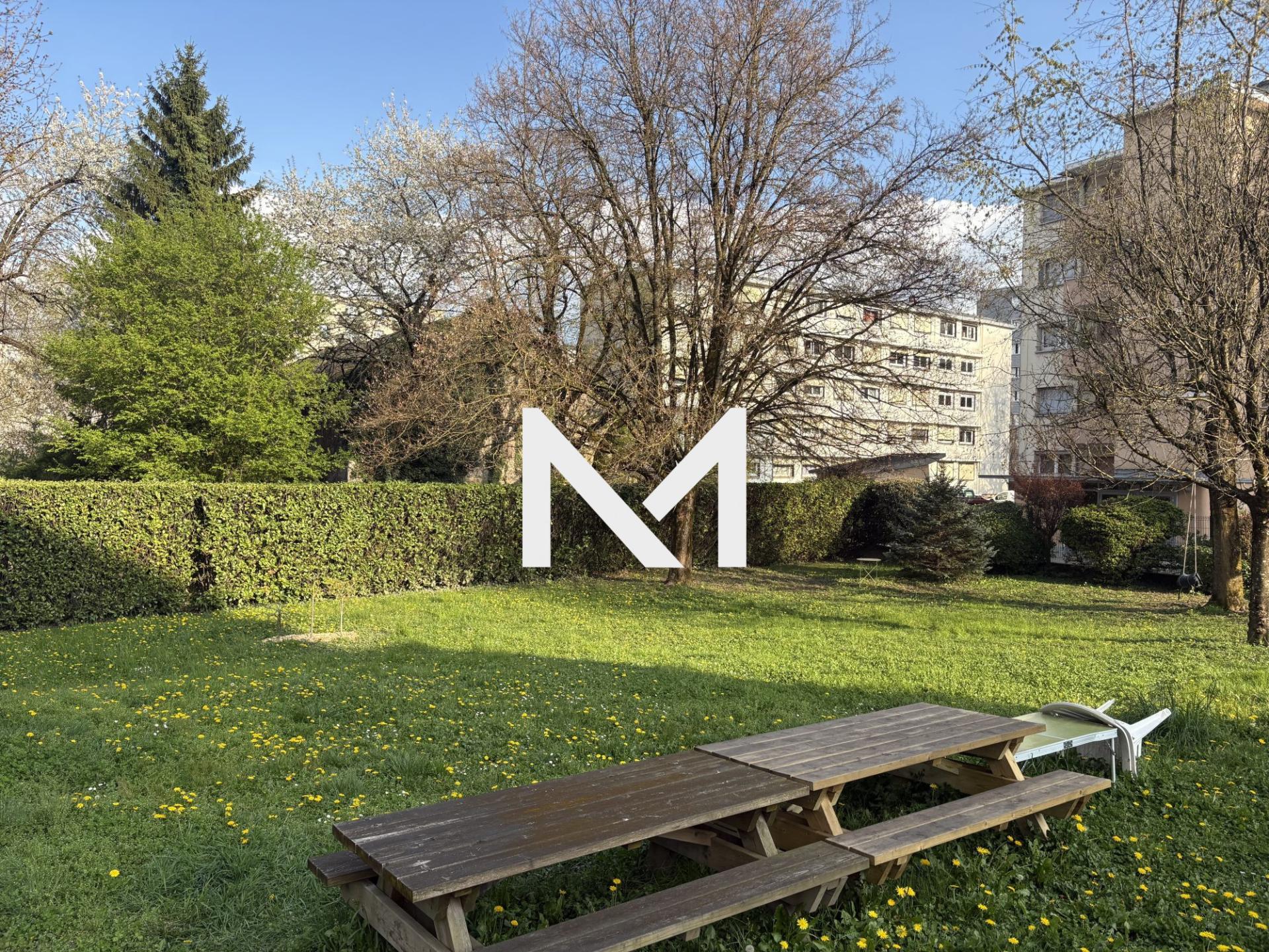 Grenoble - T2 en rez-de-jardin - Garage - Photo 8