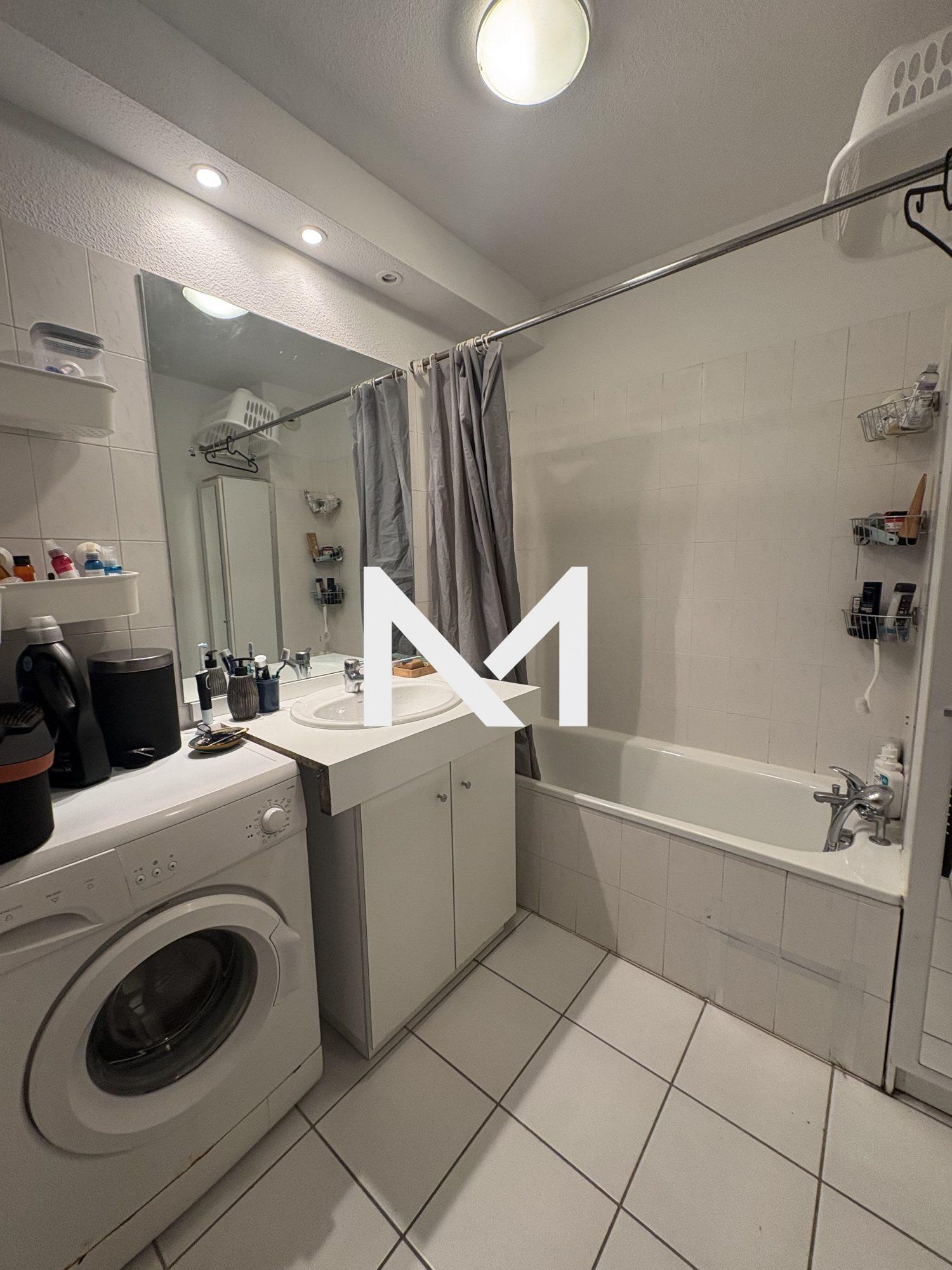 Grenoble - T2 en rez-de-jardin - Garage - Photo 7