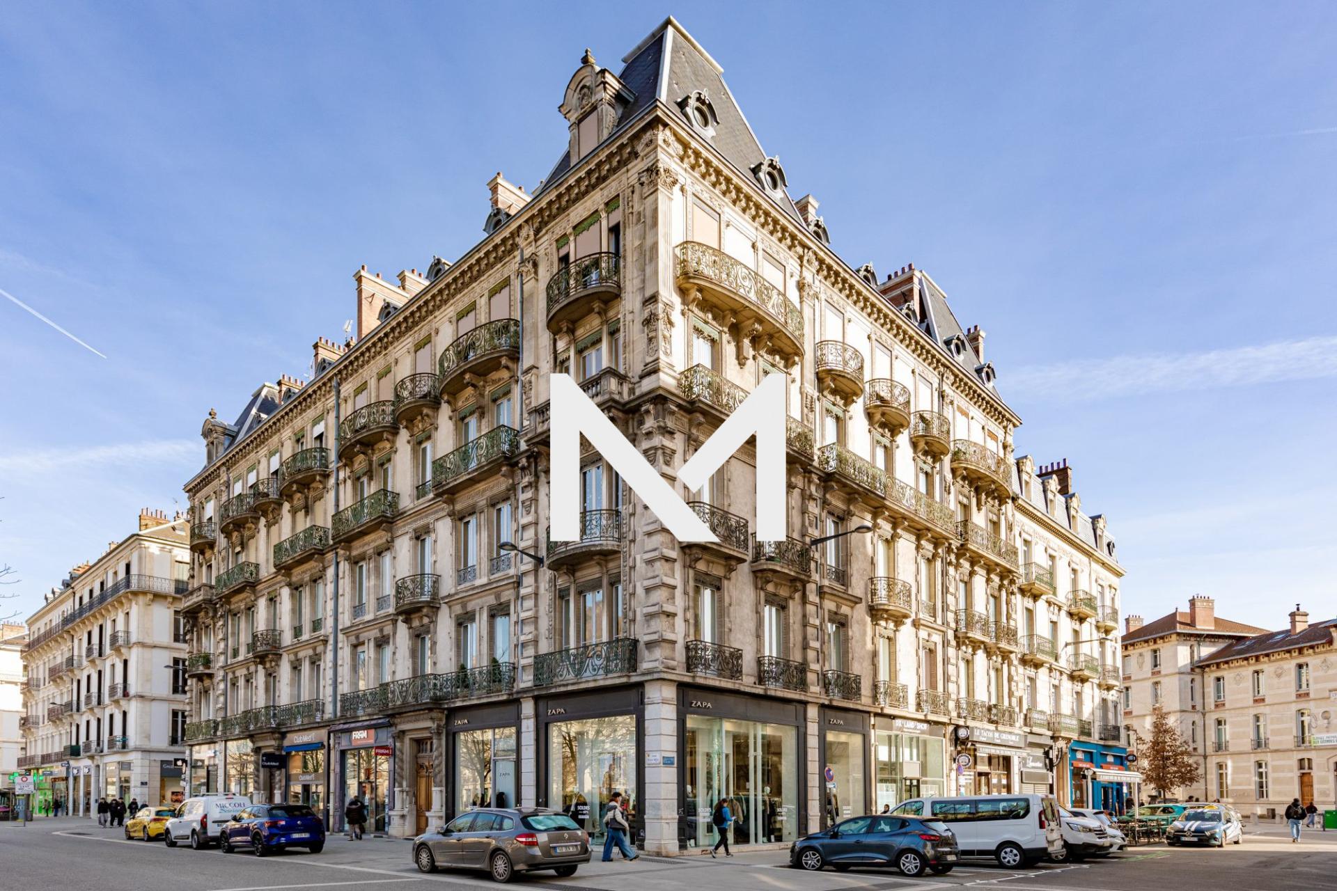 PLACE VICTOR HUGO - 5 CHAMBRES - POSS GARAGE - Photo 12