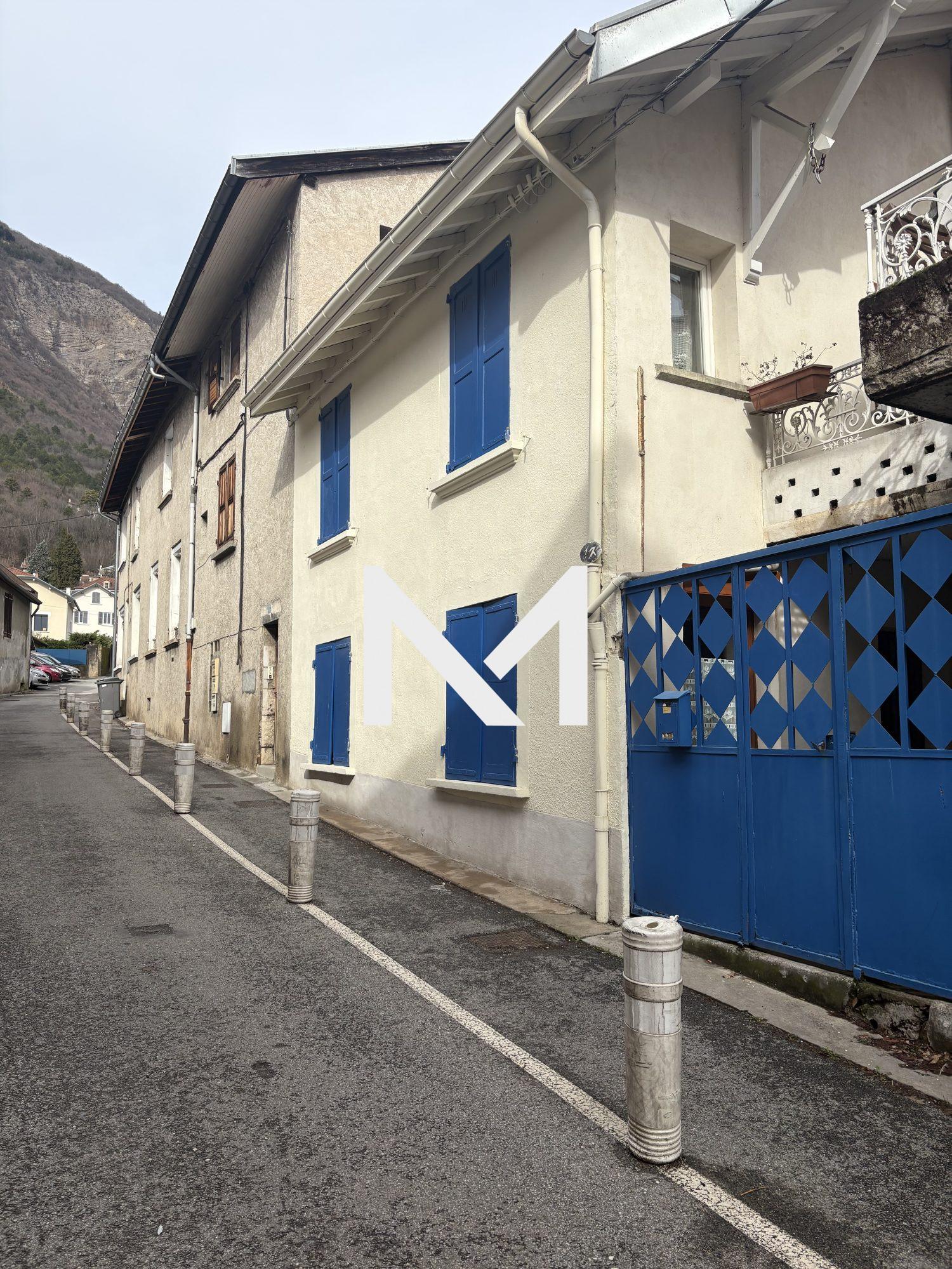 LA TRONCHE - MAISON DE VILLAGE A RENOVER - Photo 1