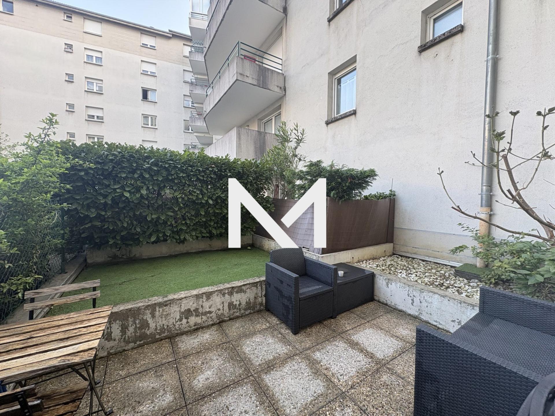 Grenoble - T2 en rez-de-jardin - Garage - Photo 5