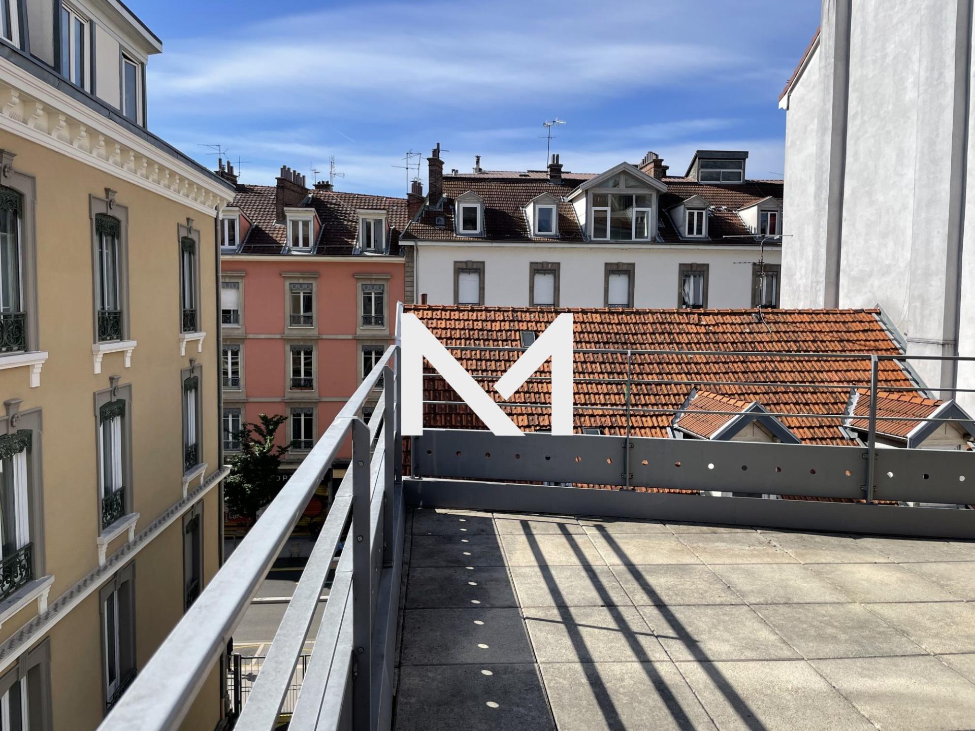 VICTOR HUGO - DERNIER ETAGE AVEC TERRASSES - Photo 6