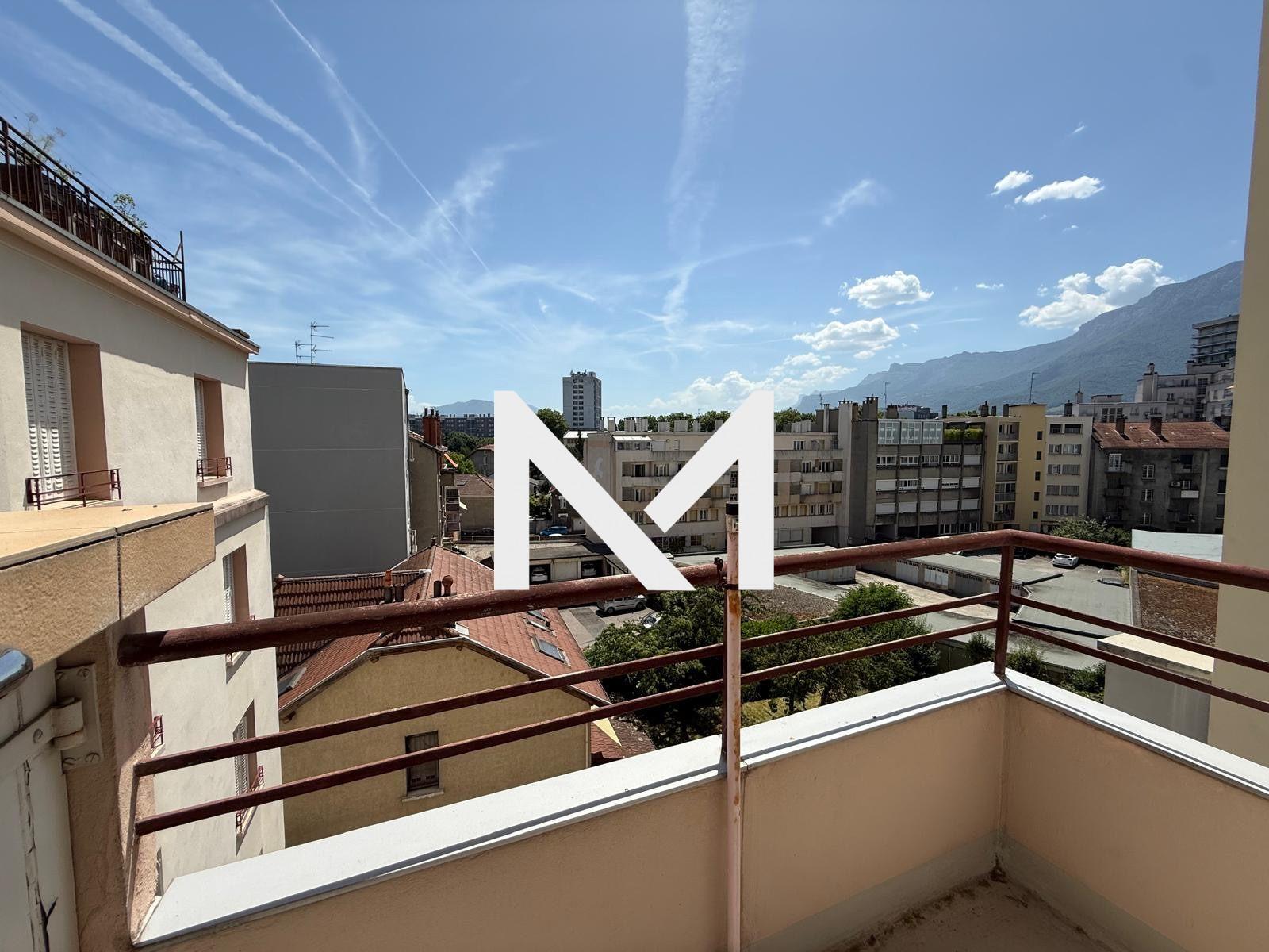 GRAND T2 (POSS T3) - ETAGE ELEVE - BALCON SUD - POSS GARAGE - Photo 4
