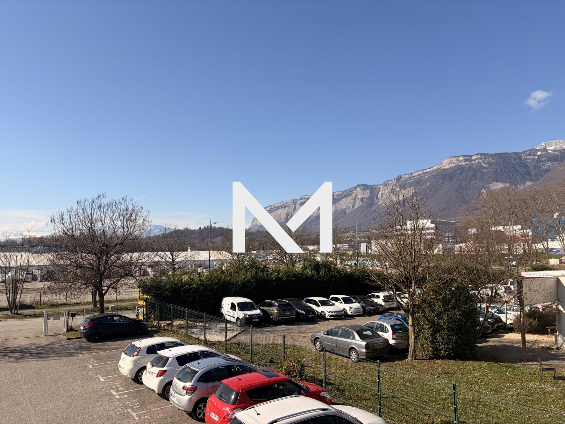 CROLLES - RUE LOUIS NEEL - LOCAL A USAGE DE BUREAUX A LOUER 95 m² - Photo 3