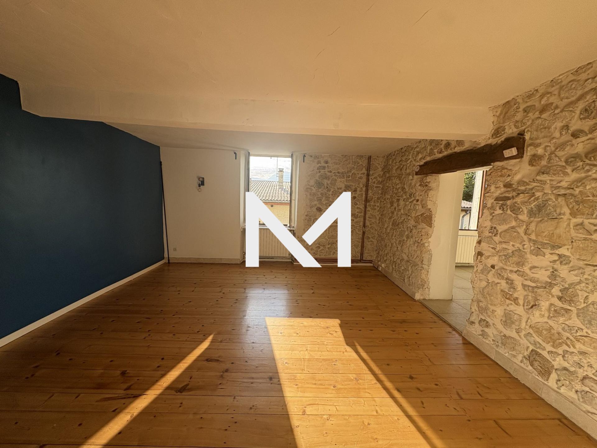 VARCES - CHARMANTE MAISON - 2 CHAMBRES - JOLI JARDIN - Photo 2