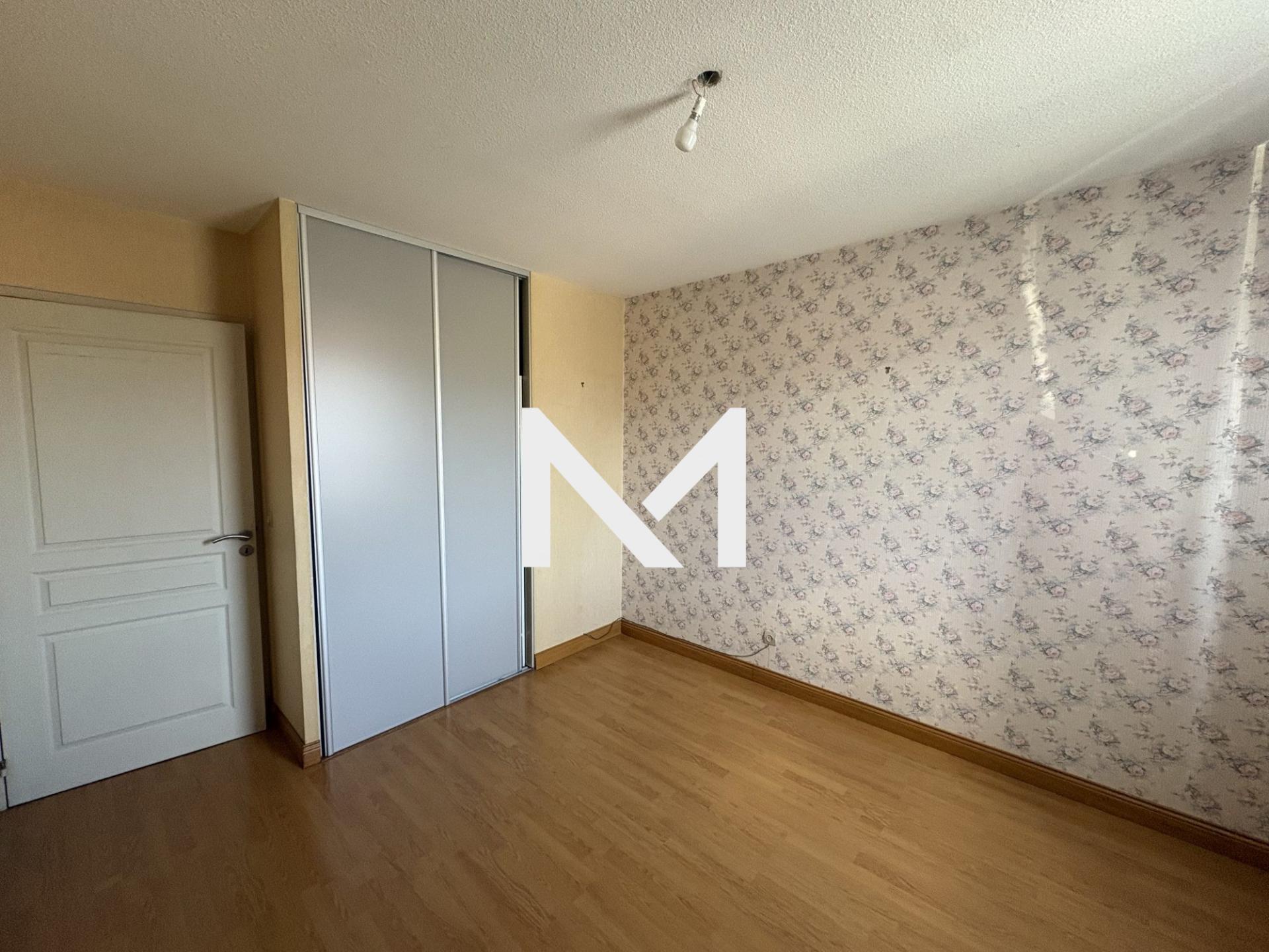 CROLLES - T3 - BALCON - CLIMATISATION - GARAGE - Photo 10