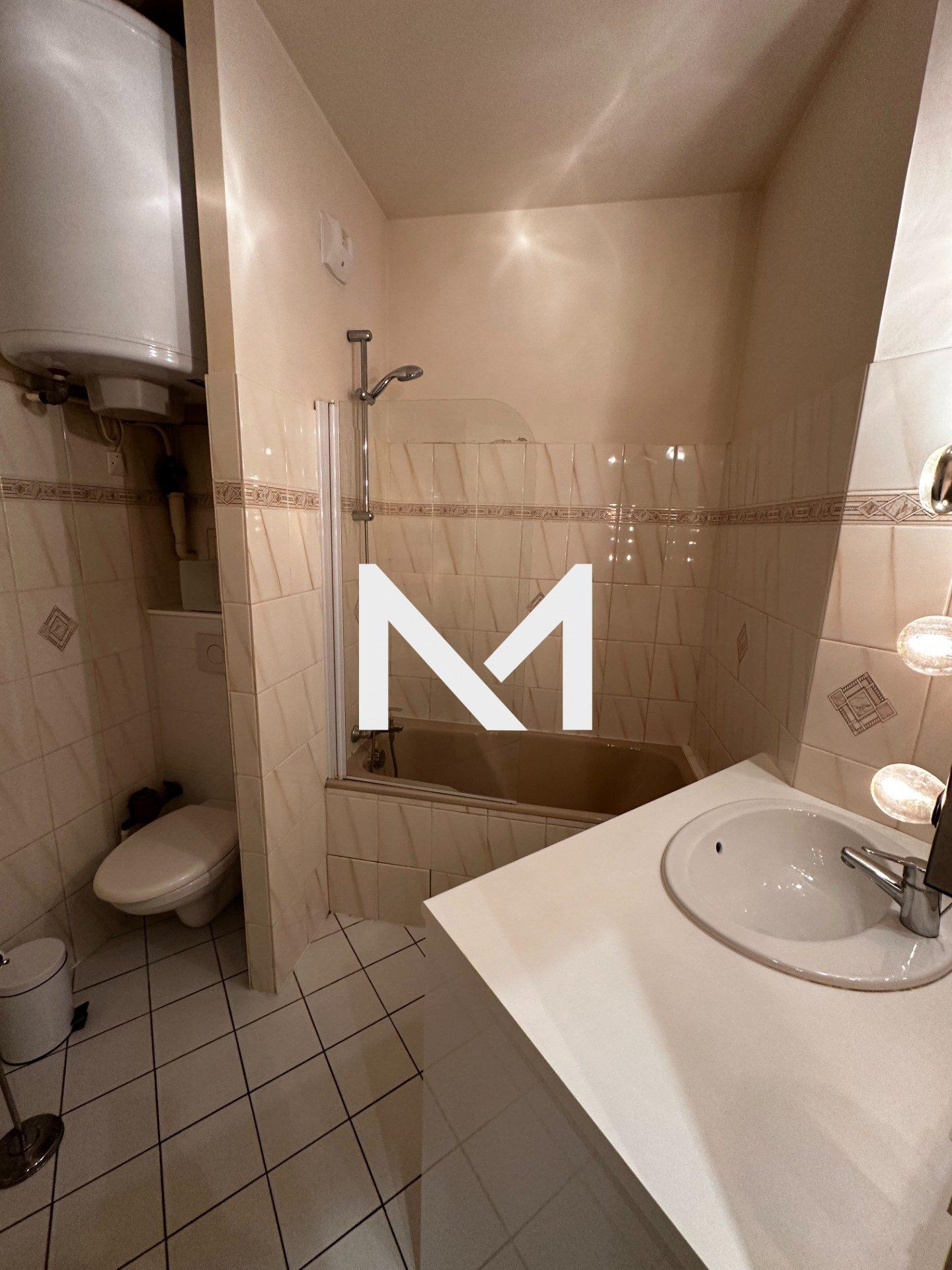 LA TRONCHE - VIEUX LOGIS - STUDIO MEUBLE DANS RESIDENCE DE STANDING - Photo 3