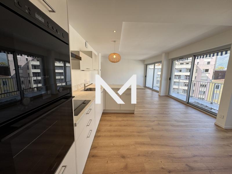 GRENOBLE SAINT JOSEPH - ETAGE ELEVE - 4 CHAMBRES - Photo 3