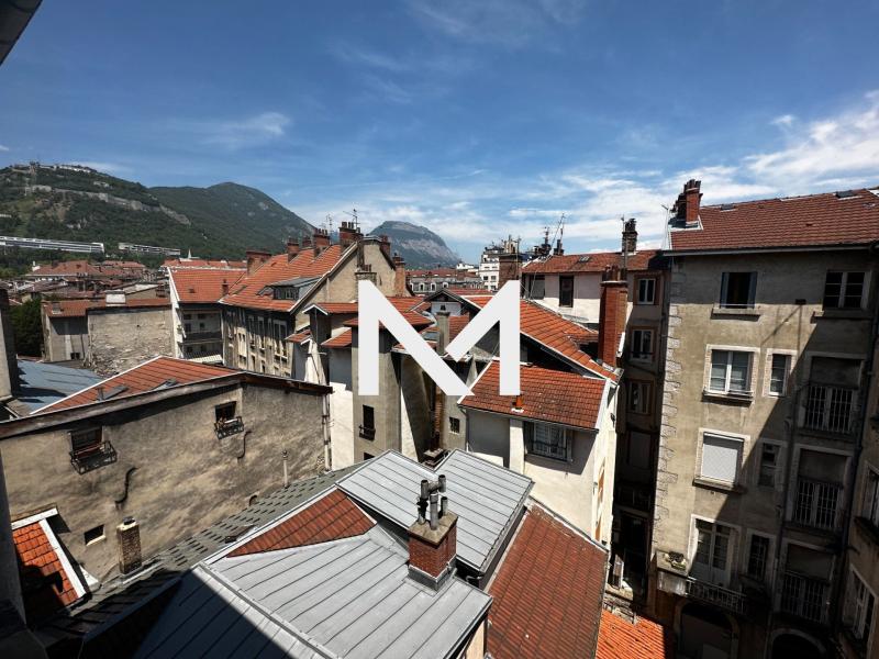 HYPER CENTRE - DUPLEX MEUBLE DERNIER ETAGE - BELLES PRESTATIONS - Photo 4