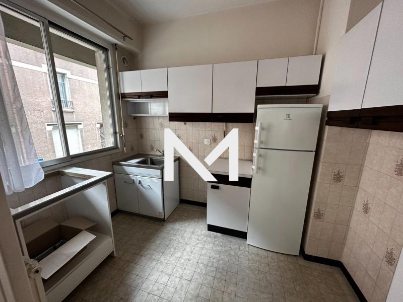 CHAMPIONNET - RUE CHARLES TESTOUD - T1 avec cuisine aménagée - Photo 2