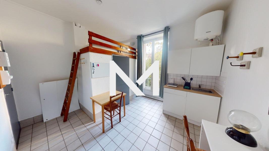 GRENOBLE - RUE GABRIEL PERI - STUDIO MEUBLE - Photo 2
