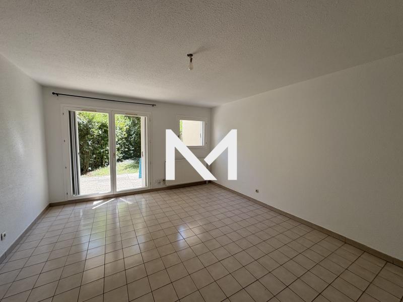 MEYLAN - Agréable T2 en rez-de-jardin - Photo 2