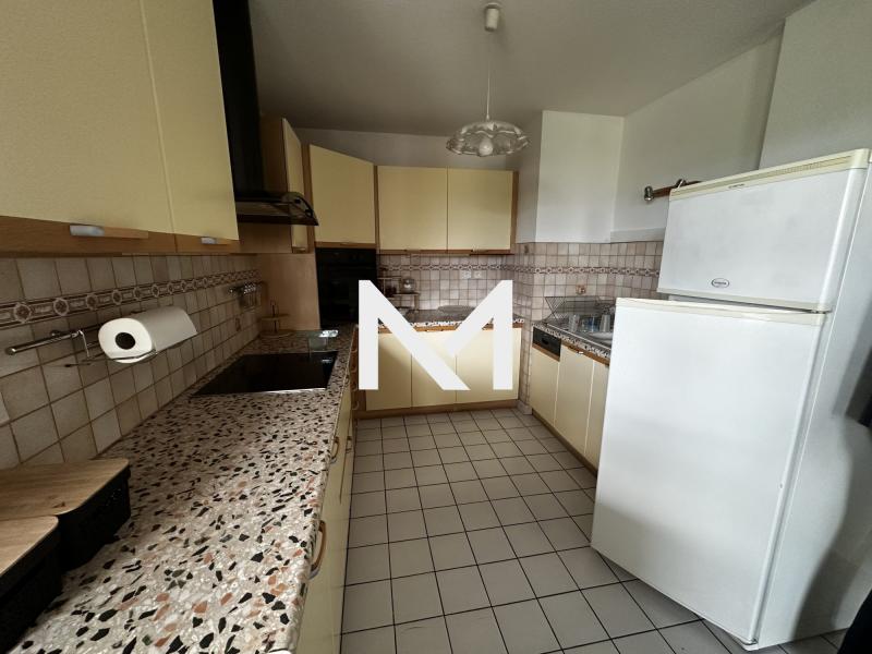 FONTAINE - T3 MEUBLE AVEC GRAND BALCON ET GARAGE - Photo 3