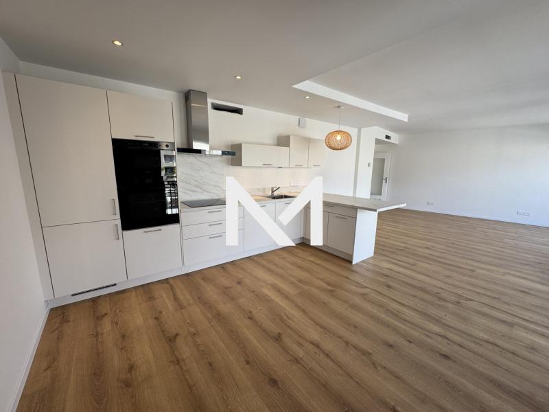 GRENOBLE SAINT JOSEPH - ETAGE ELEVE - 4 CHAMBRES - Photo 2
