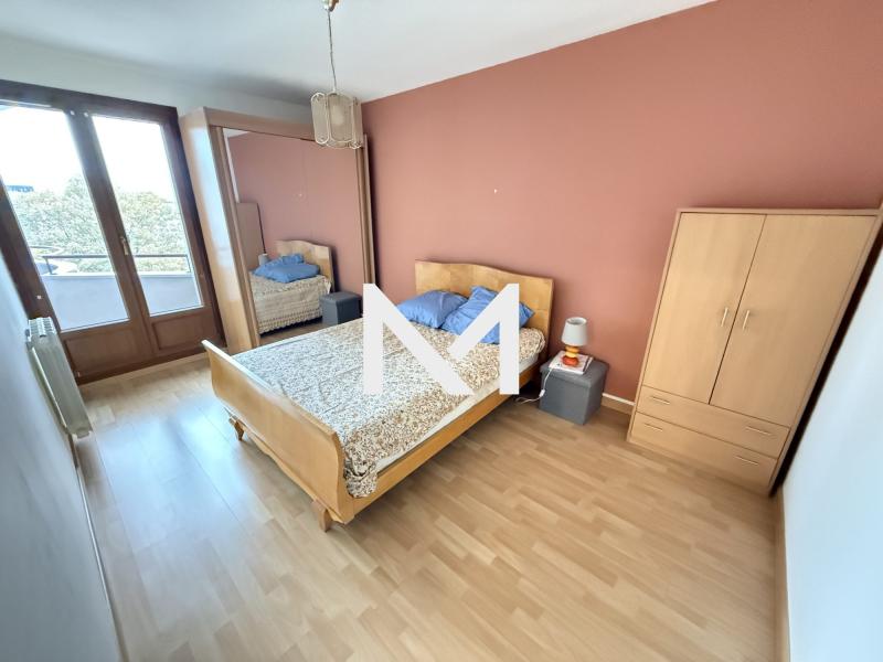 FONTAINE - T3 MEUBLE AVEC GRAND BALCON ET GARAGE - Photo 8