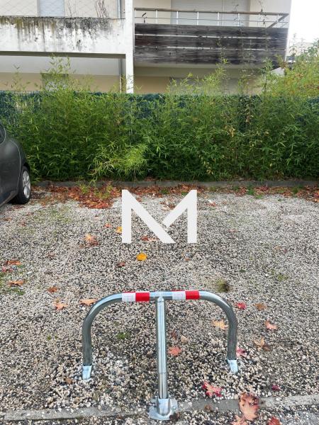 MEYLAN - CHEMIN DES SOURCES - PLACE DE STATIONNEMENT AVEC ARCEAU - Photo 1