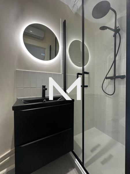 GRENOBLE FELIX VIALLET - RUE COLONEL DENFERT ROCHEREAU - STUDIO MEUBLE RENOVE - Photo 4