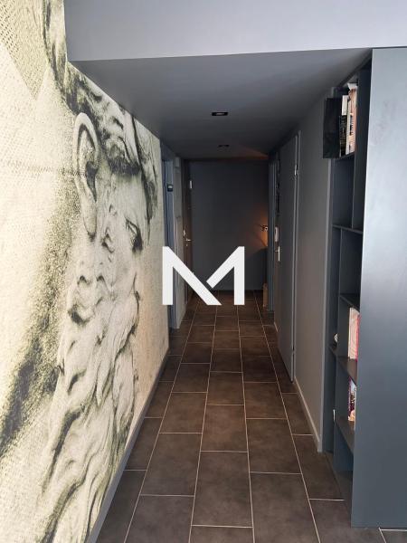 CORENC - TERRASSE DE 160 m² - STATIONNEMENTS - Photo 8