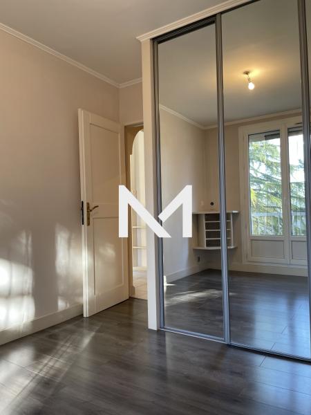 T4 Lumineux - Saint-Martin-d'hères / Poisat - Photo 3