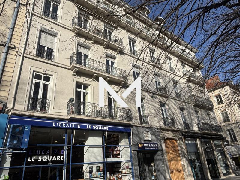T5 Haussmannien Leon Martin - Photo 11