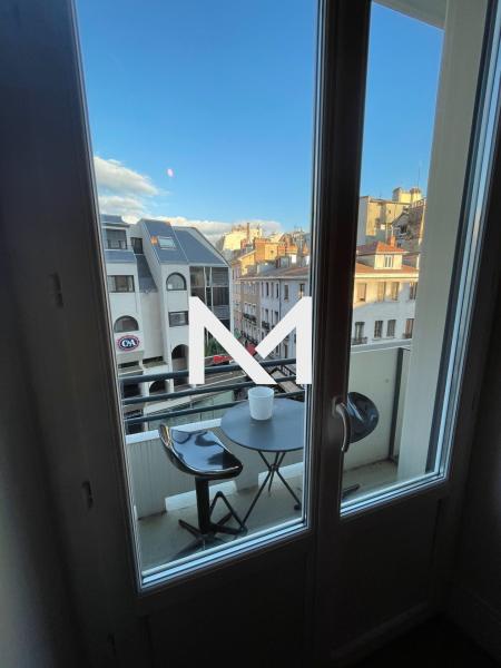 GRENOBLE HYPER CENTRE - RUE BELGRADE - APPARTEMENT MEUBLE D'EXCEPTION - Photo 4