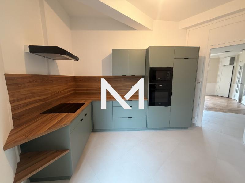 ILE VERTE - TRES BEAU T3 RENOVE AVEC BALCON ET CLIMATISATION - Photo 2