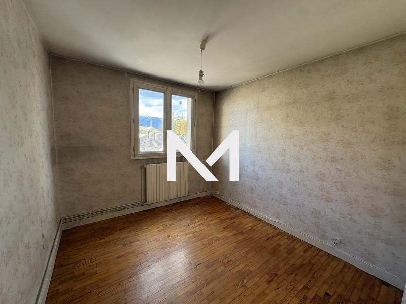 Seyssinet - A RENOVER - T3 traversant avec balcon - Photo 5