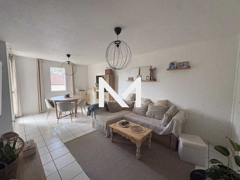 CROLLES - T2 - DERNIER ETAGE - BALCON - GARAGE - Photo 1