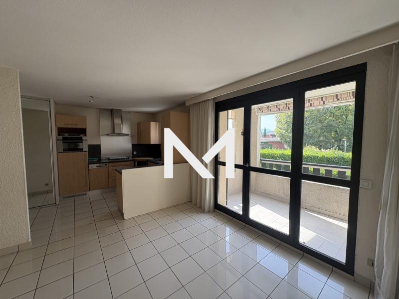 CROLLES - T3 - BALCON - CLIMATISATION - GARAGE - Photo 2